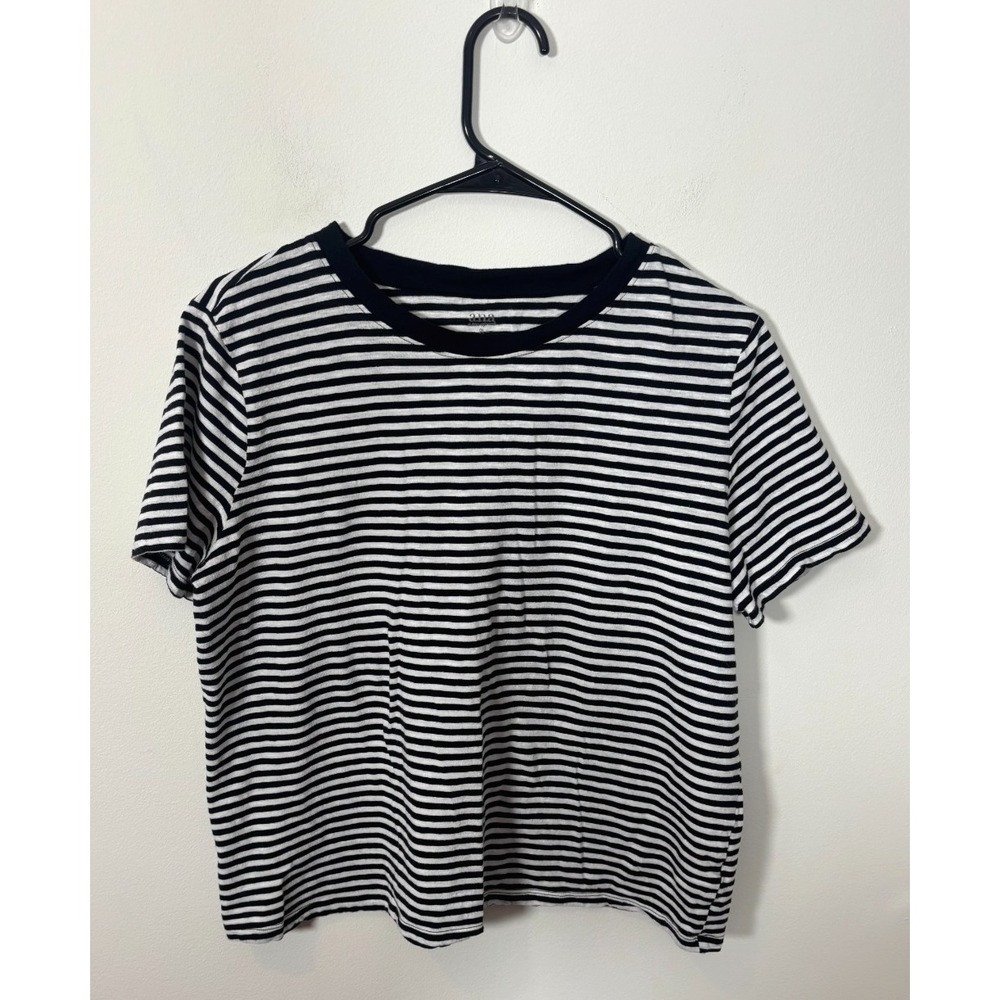 a.n.a Women's Petite Large T-Shirt Top Black and White Striped Shirt